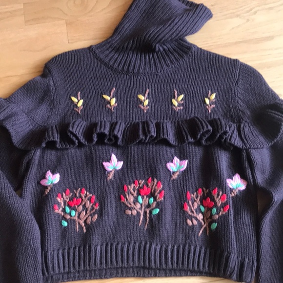 Brown turtleneck sweater with floral detail - Picture 2 of 3
